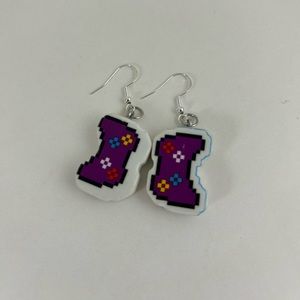 Small gamer earrings